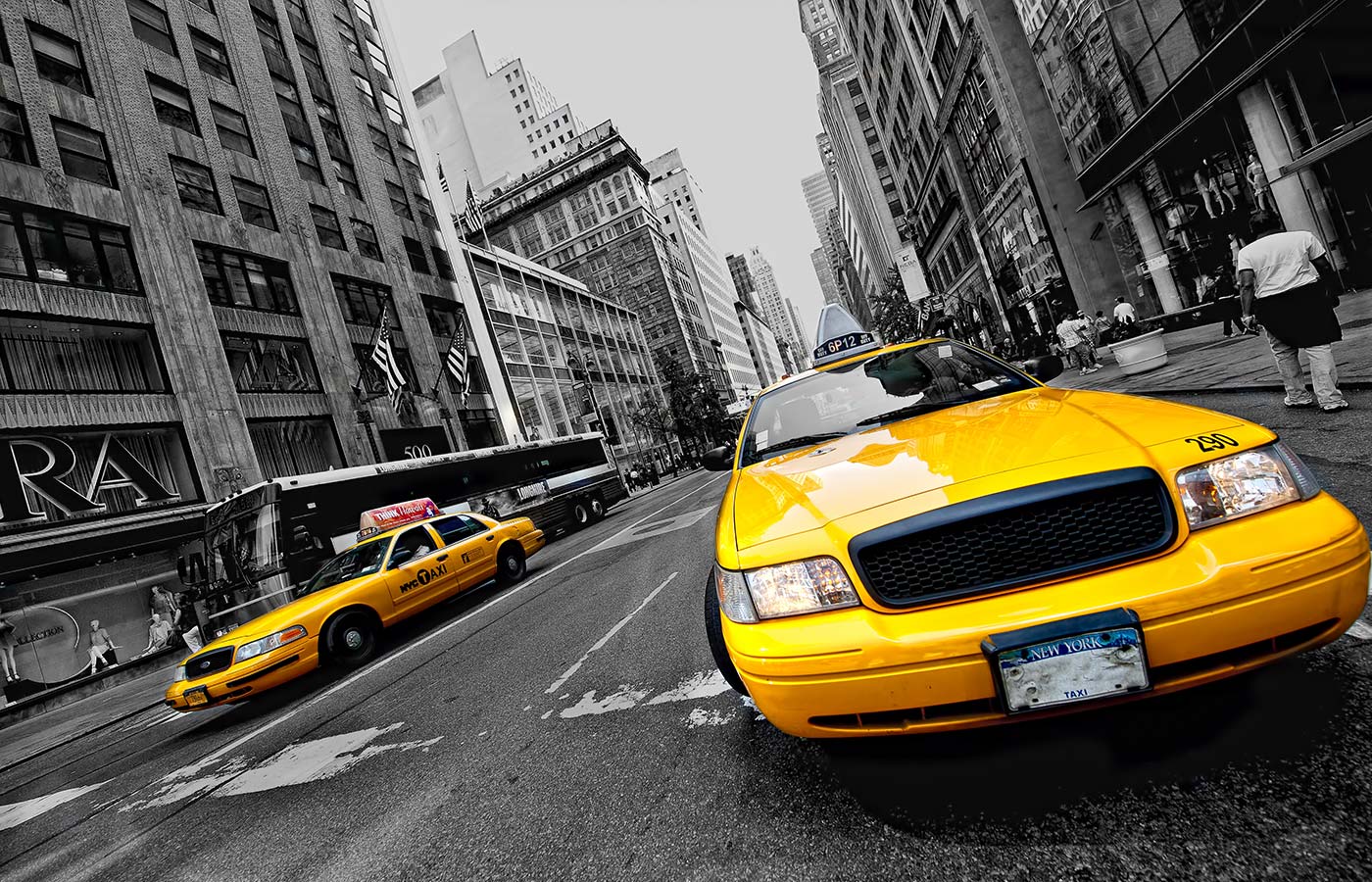 0911 / 222 300 - Mio Taxi Topolčany